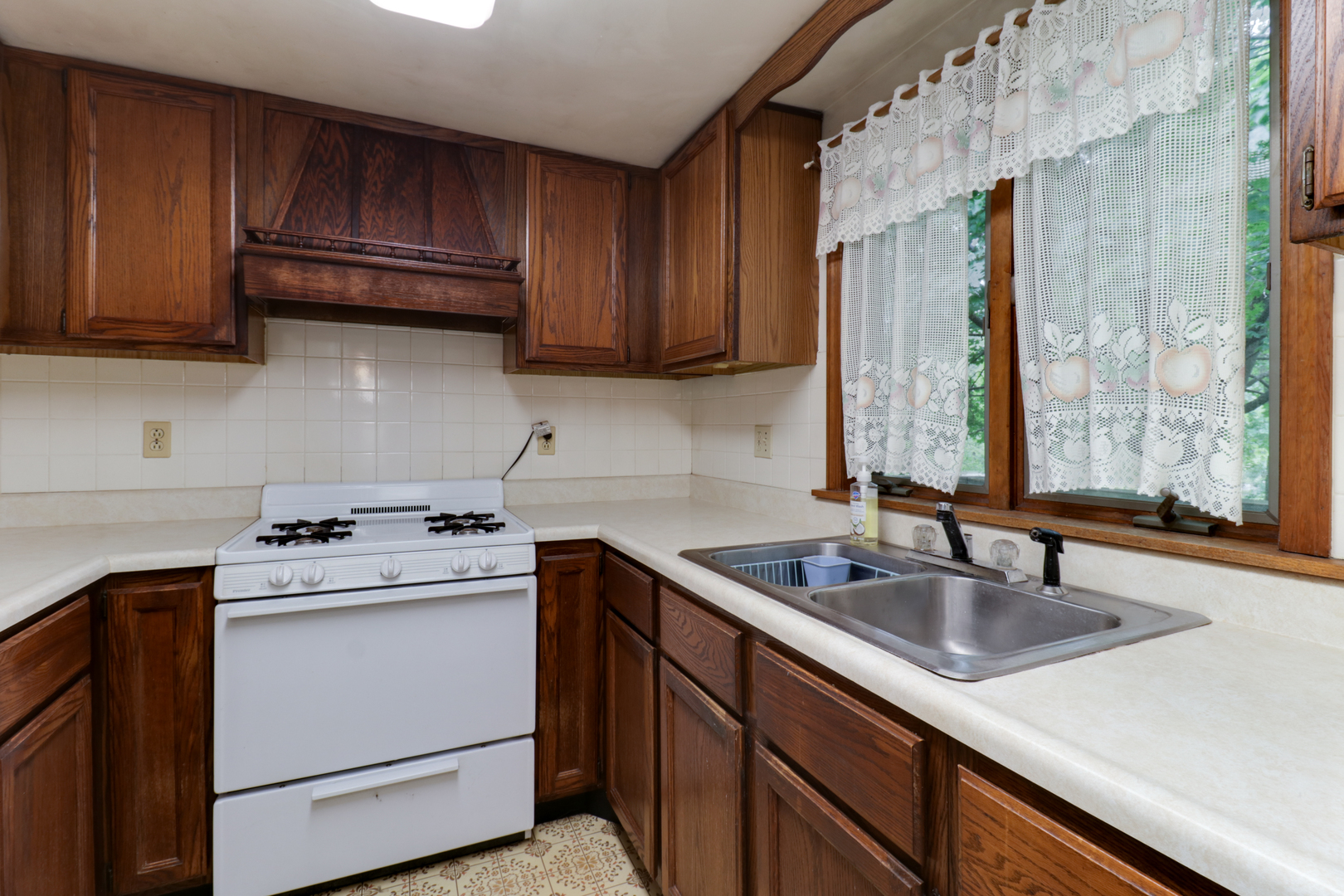 14017 Twin Grove Road Bloomington, IL 61705 - Photo 11 of 33 Gallery Image 11