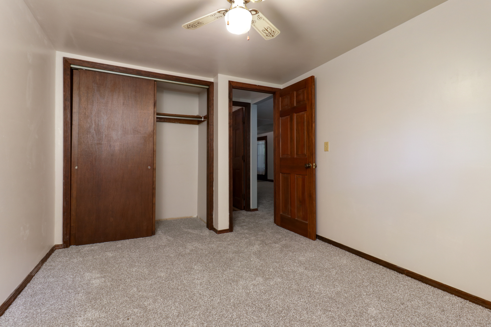 14017 Twin Grove Road Bloomington, IL 61705 - Photo 14 of 33 Gallery Image 14