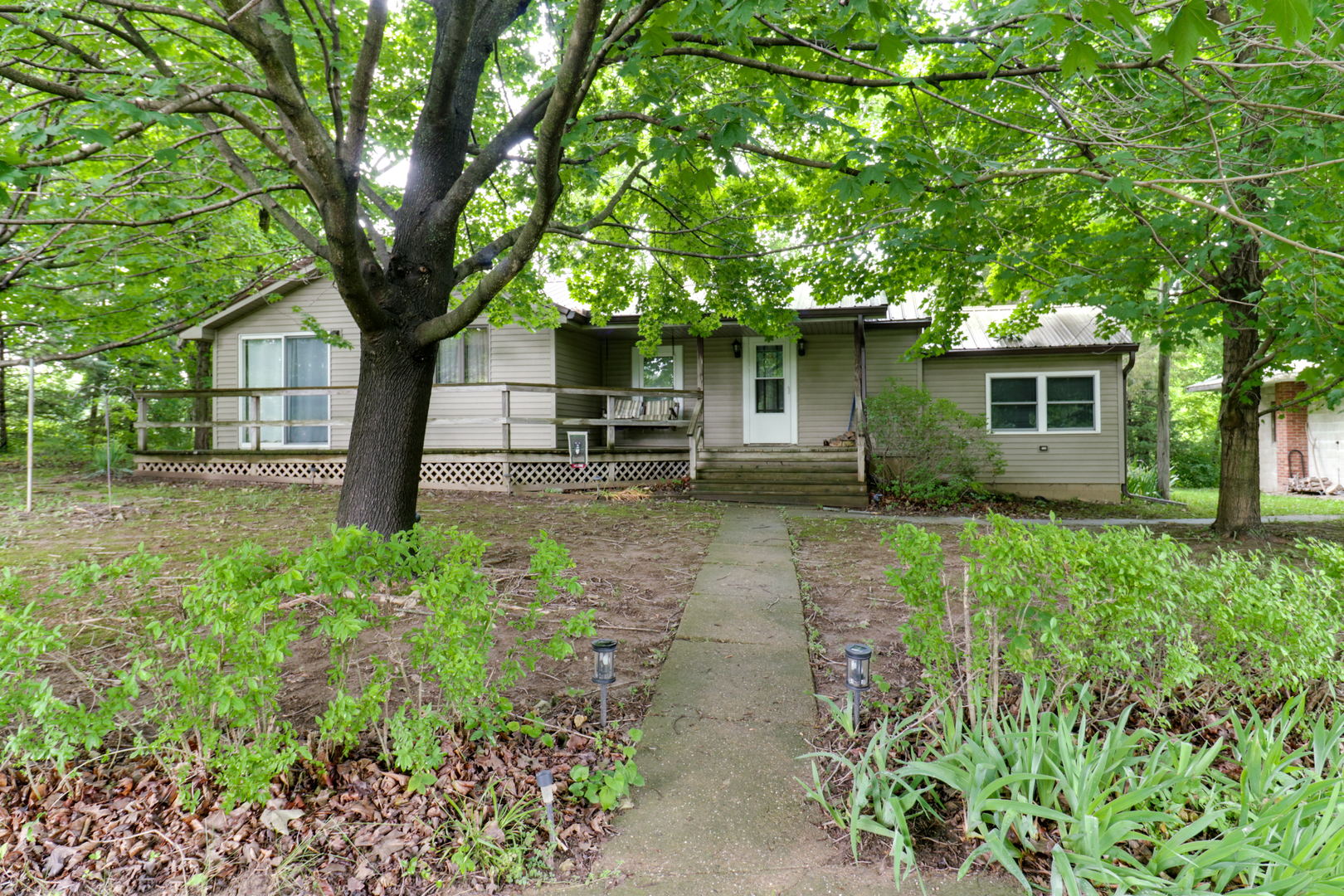 14017 Twin Grove Road Bloomington, IL 61705 - Photo 2 of 33 Gallery Image 2