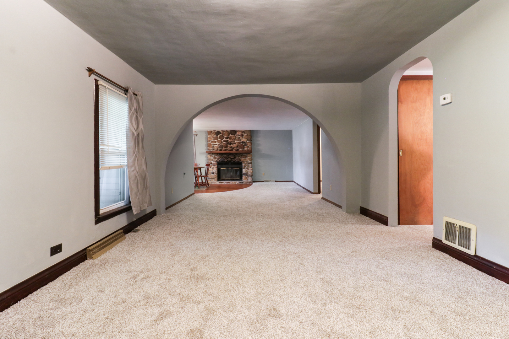 14017 Twin Grove Road Bloomington, IL 61705 - Photo 4 of 33 Gallery Image 4