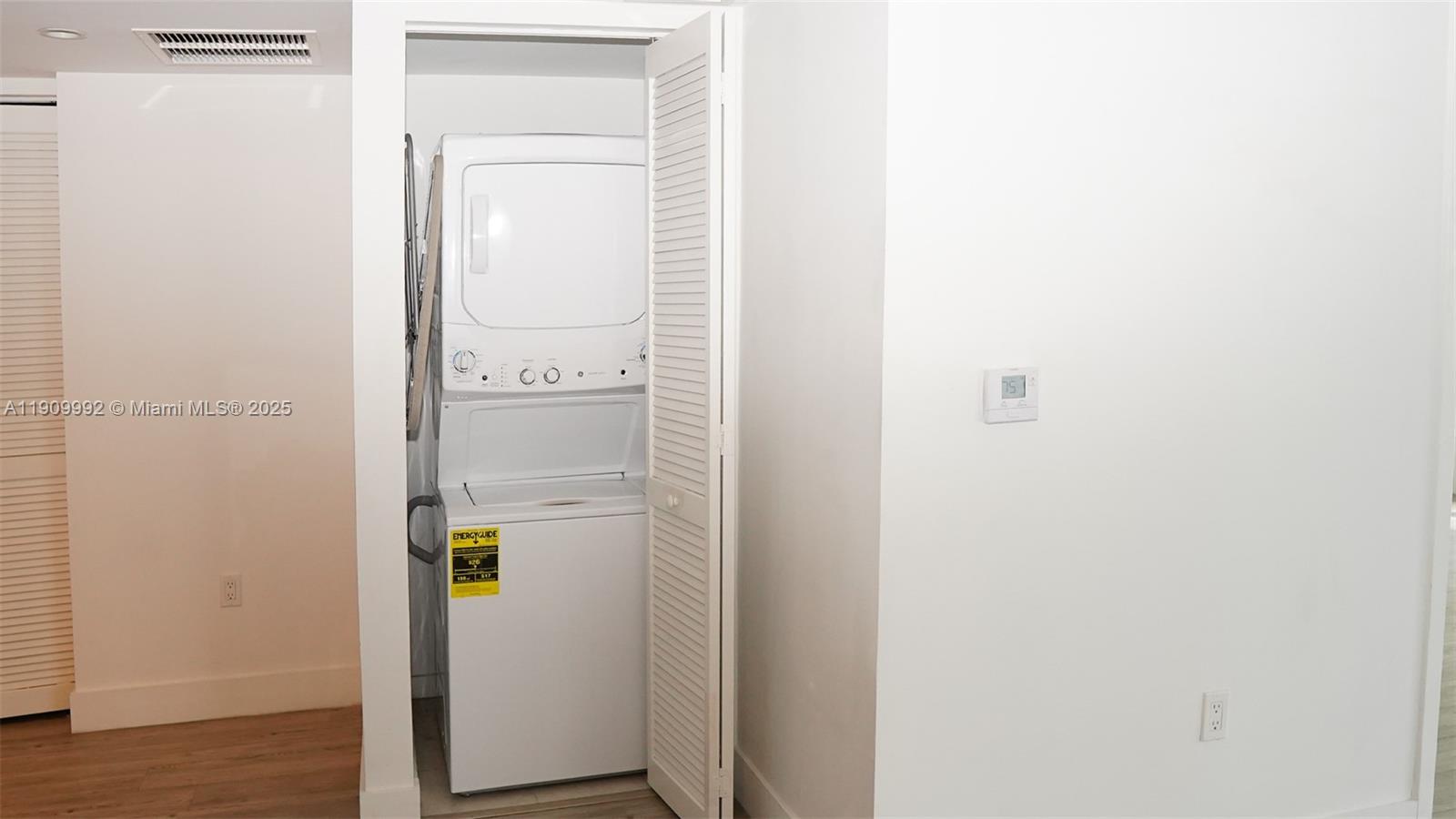 31 Southeast 6th Street, Unit 1108 Miami, FL 33131 - Photo 7 of 22 a bathroom with a shower