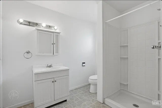 $240,000 | Undisclosed Address, Taft, CA 93268