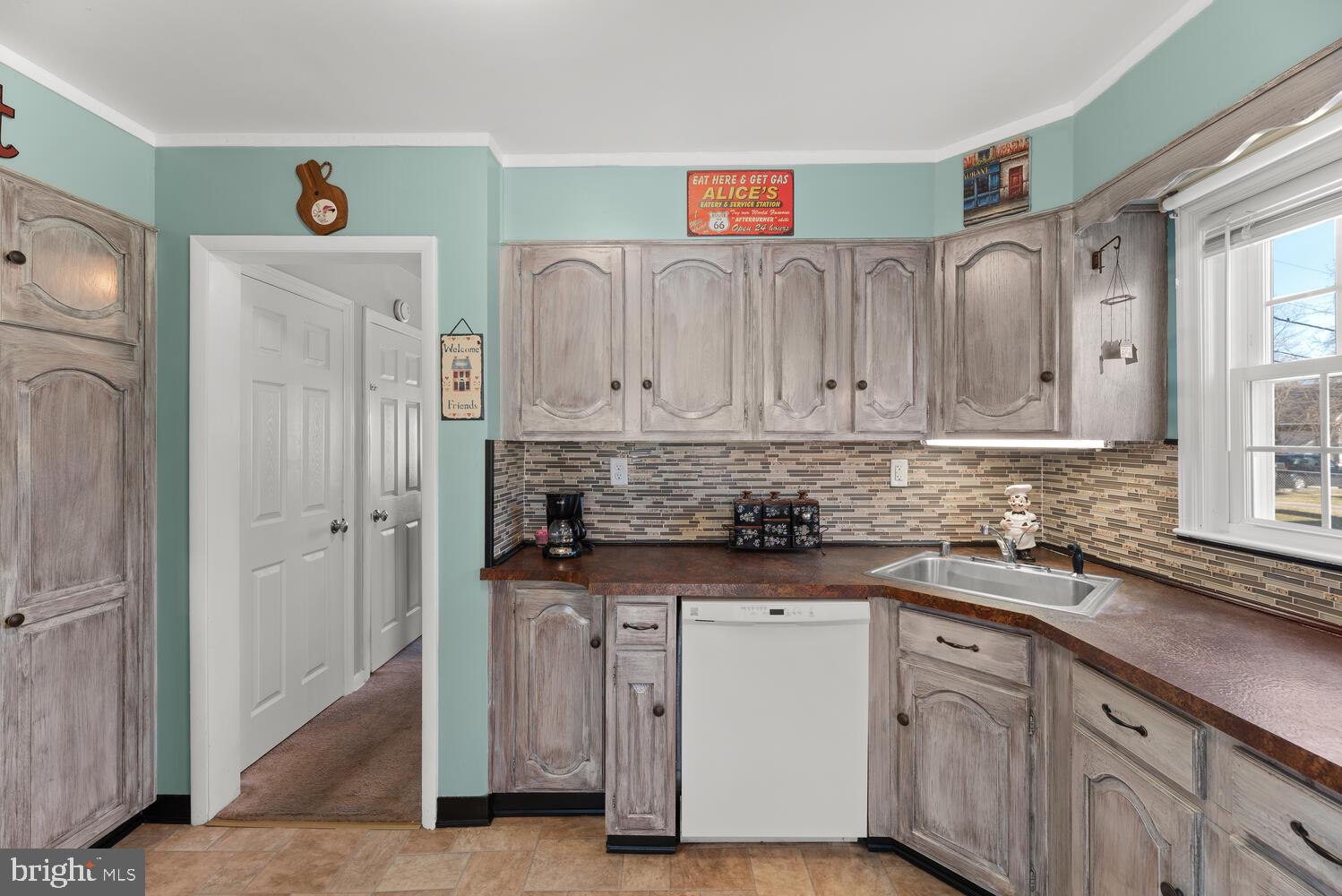 7 Lexington Road Hanover, MD 21076 - Photo 11 of 38 Gallery Image 11