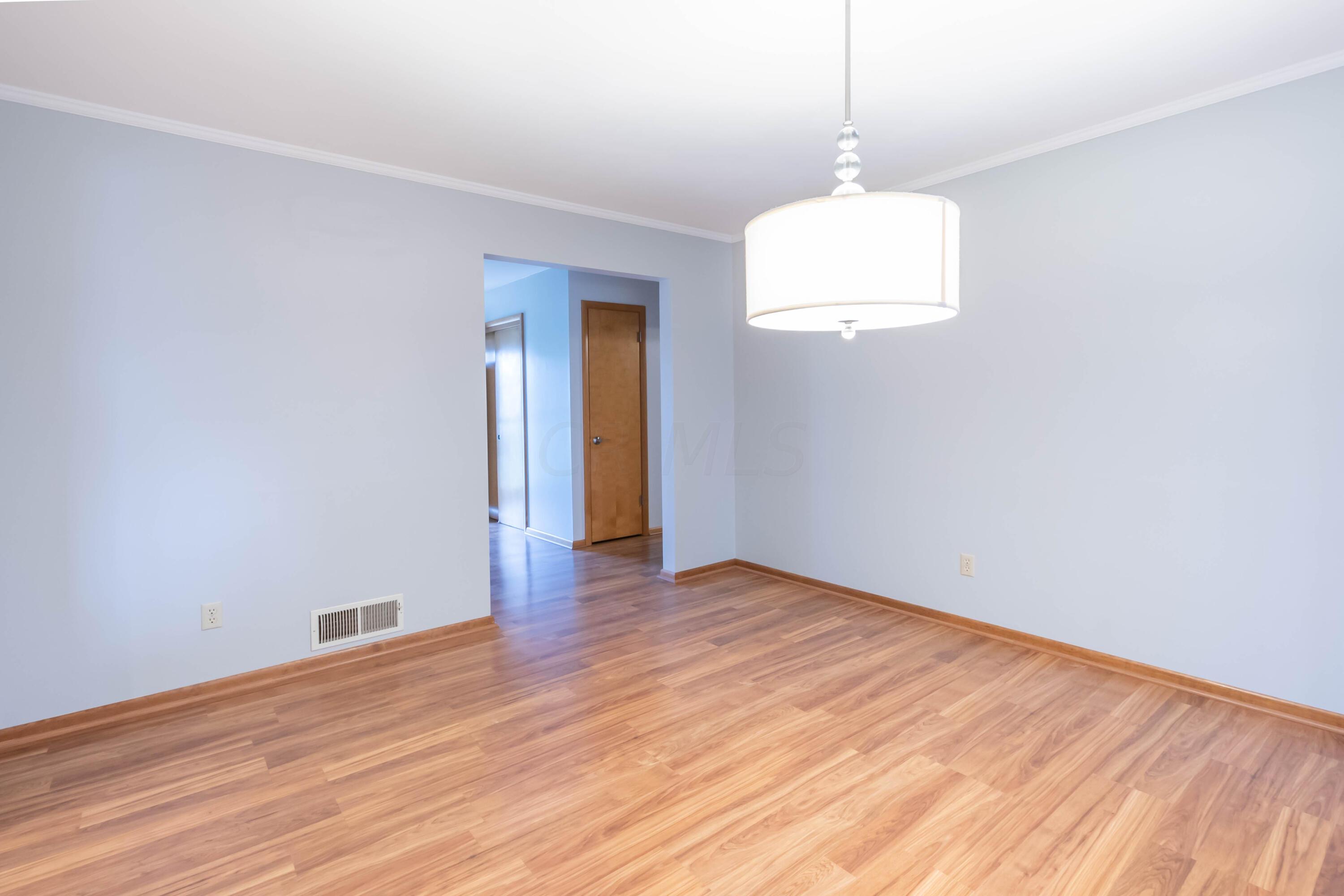 1089 Cole Road Galloway, OH 43119 - Photo 12 of 31 DSC_4259