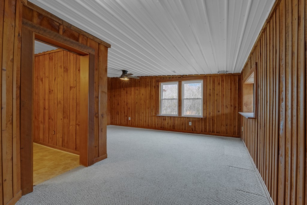 233 MacArthur Lane Walling, TN 38587 - Photo 11 of 34