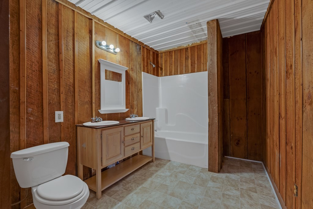 233 MacArthur Lane Walling, TN 38587 - Photo 12 of 34