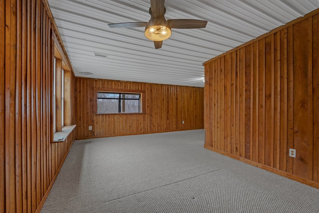 233 MacArthur Lane Walling, TN 38587 - Photo 14 of 34