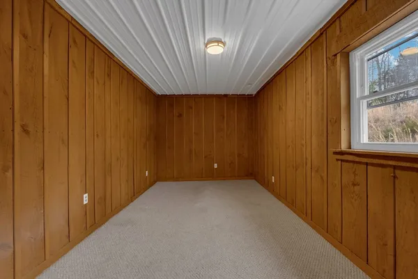 $269,900 | 233 MacArthur Lane, Walling, TN 38587