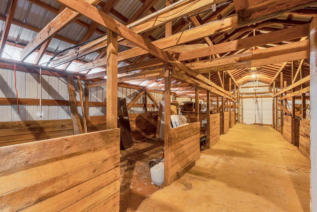 233 MacArthur Lane Walling, TN 38587 - Photo 21 of 34