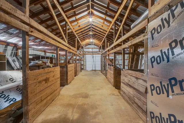 $274,900 | 233 MacArthur Lane, Walling, TN 38587