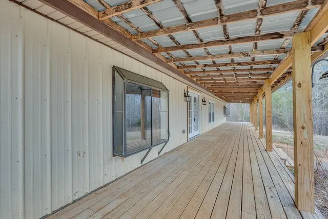 $274,900 | 233 MacArthur Lane, Walling, TN 38587