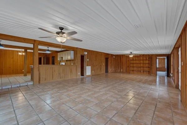 $269,900 | 233 MacArthur Lane, Walling, TN 38587