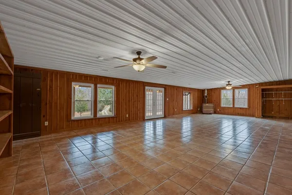 $269,900 | 233 MacArthur Lane, Walling, TN 38587