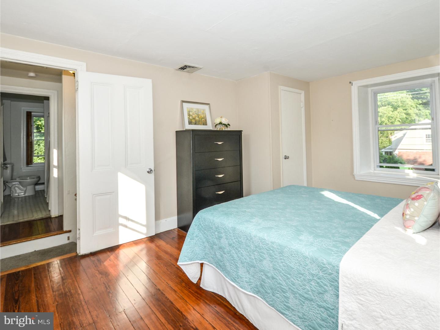 677 Brooke Road Glenside, PA 19038 - Photo 14 of 22 Master Bedroom