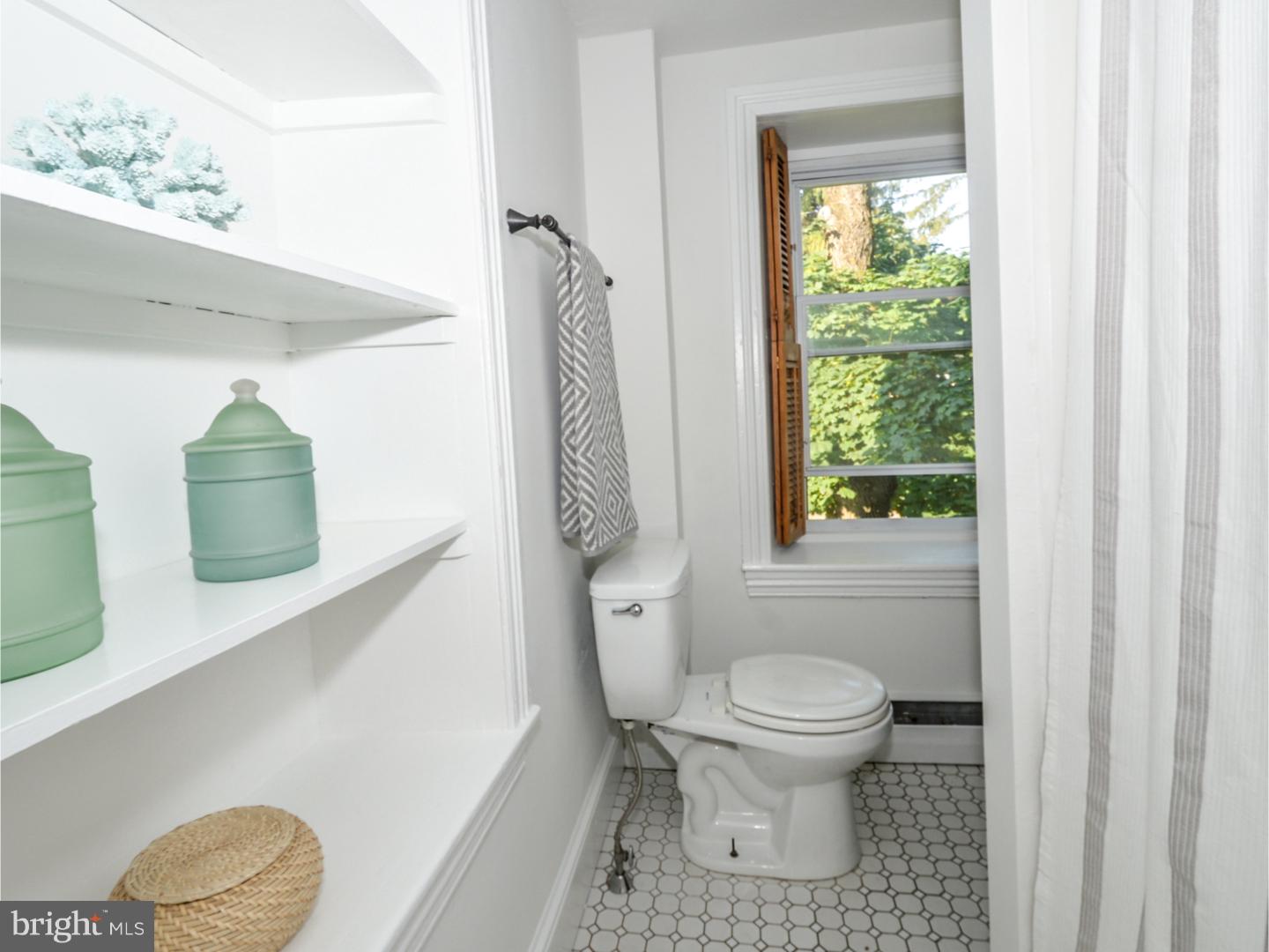 677 Brooke Road Glenside, PA 19038 - Photo 16 of 22 Bathroom