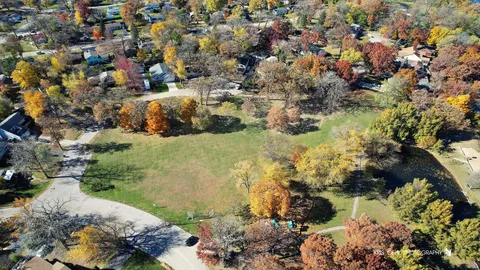 $475,000 | 18653 West Willow Point Road, Grayslake, IL 60030