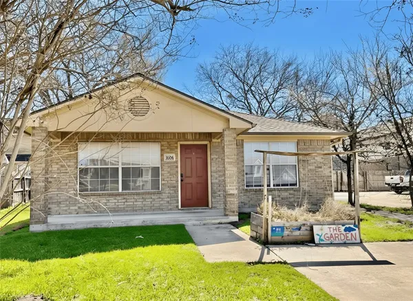 $1,350 | 1606 Park Place, College Station, TX 77840