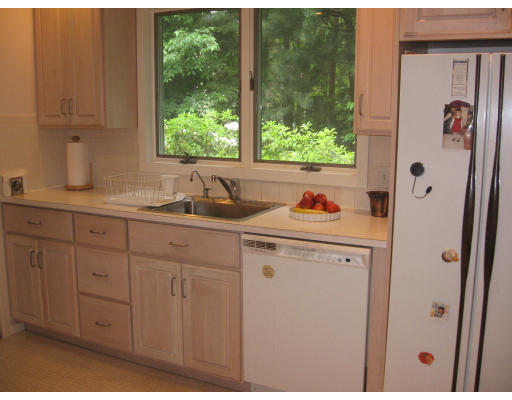 27 Judith Road Newton, MA 02459 - Photo 6 of 10