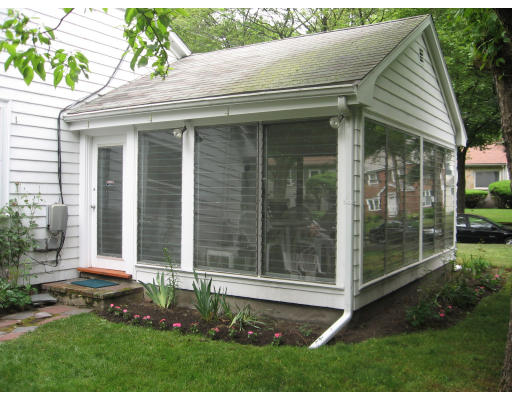 27 Judith Road Newton, MA 02459 - Photo 8 of 10