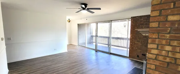 $185,000 | 1607 Maple Terrace, Unit 2D, Lisle, IL 60532