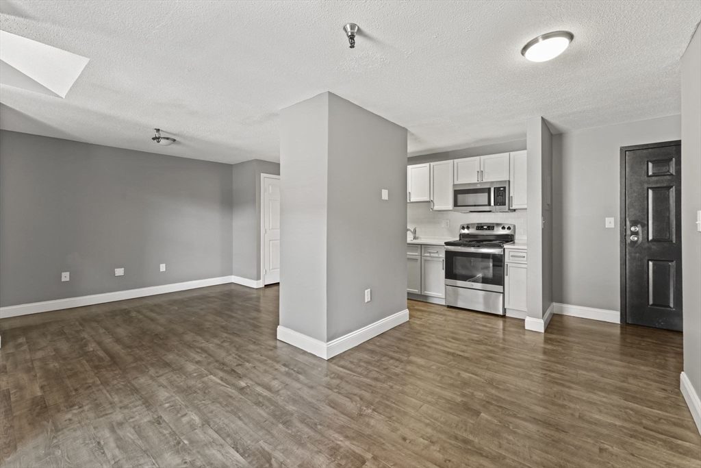 122 Chestnut Street, Unit 215 Springfield, MA 01103 - Photo 10 of 28