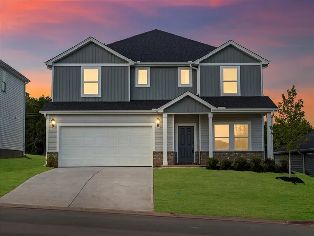 $389,900 | 560 Ward Wilson Trail, Duncan, SC 29334