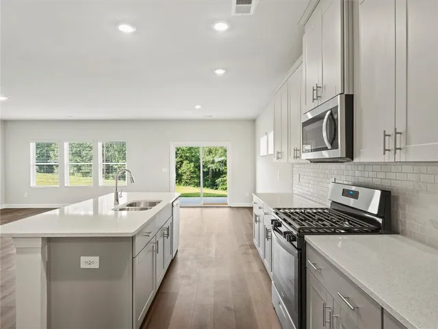 $389,900 | 560 Ward Wilson Trail, Duncan, SC 29334