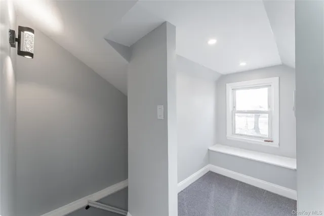 $1,179,000 | 17031 Grand Central Parkway | Hillcrest