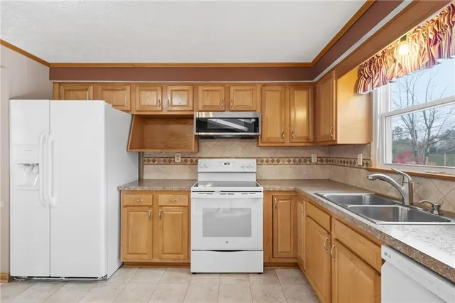 $359,000 | 127 Clearbrook Drive, Cranberry Township, PA 16066