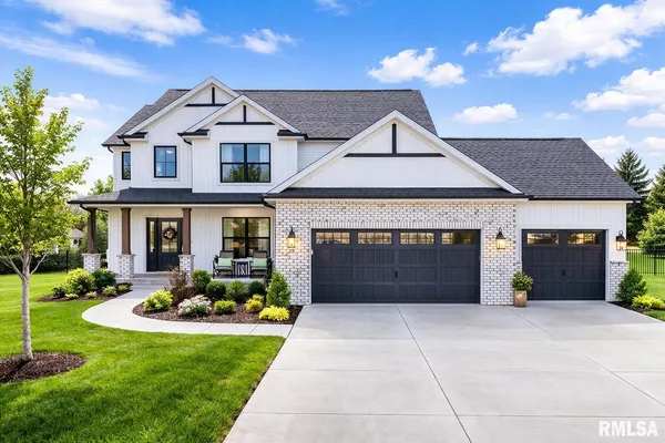 $649,900 | 3000 West Saddle Creek Drive, Dunlap, IL 61525