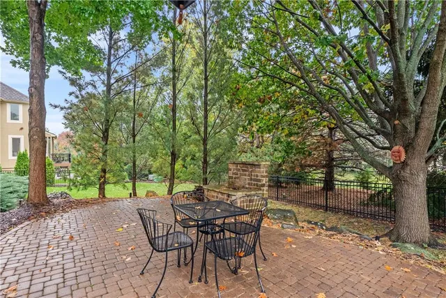 $850,000 | 15064 Sherwood Road, Leawood, KS 66224