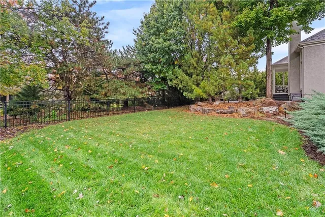 $850,000 | 15064 Sherwood Road, Leawood, KS 66224