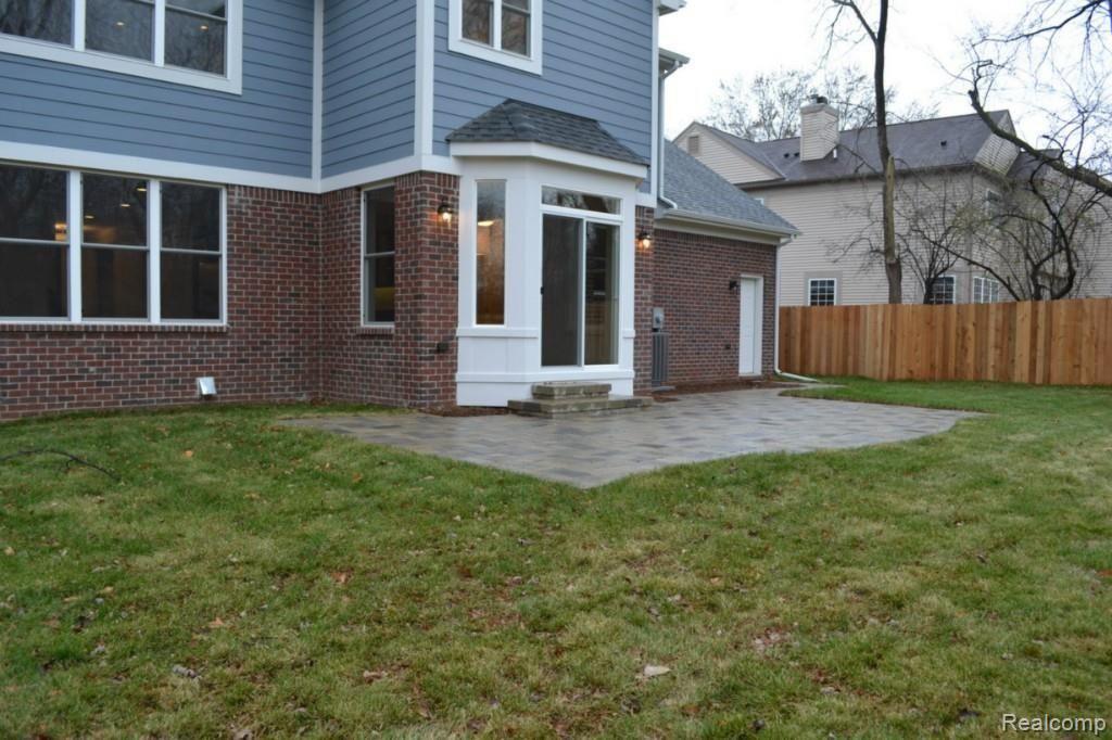 1645 Derby Road Birmingham, MI 48009 - Photo 29 of 31 Patio