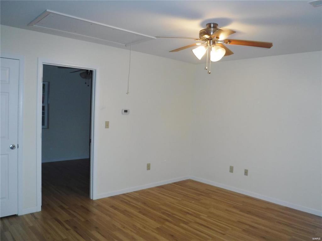 609 Madison Street Kane, IL 62054 - Photo 4 of 11 Gallery Image 4
