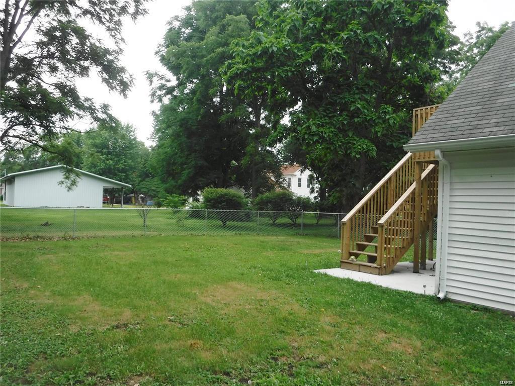 609 Madison Street Kane, IL 62054 - Photo 10 of 11 Gallery Image 10