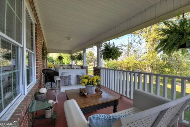 $477,850 | 456 La Vista Drive, Blue Ridge, GA 30513