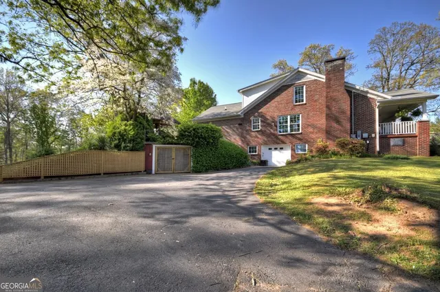 $477,850 | 456 La Vista Drive, Blue Ridge, GA 30513