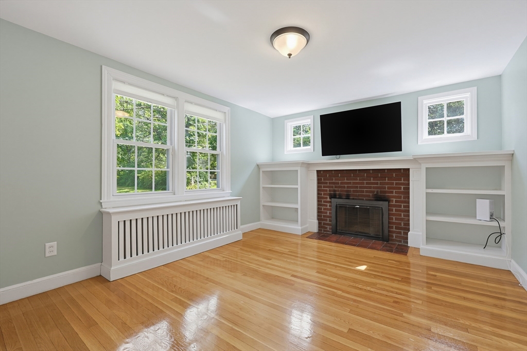 50 Rustic Road Walpole, MA 02032 - Photo 4 of 41 Gallery Image 4