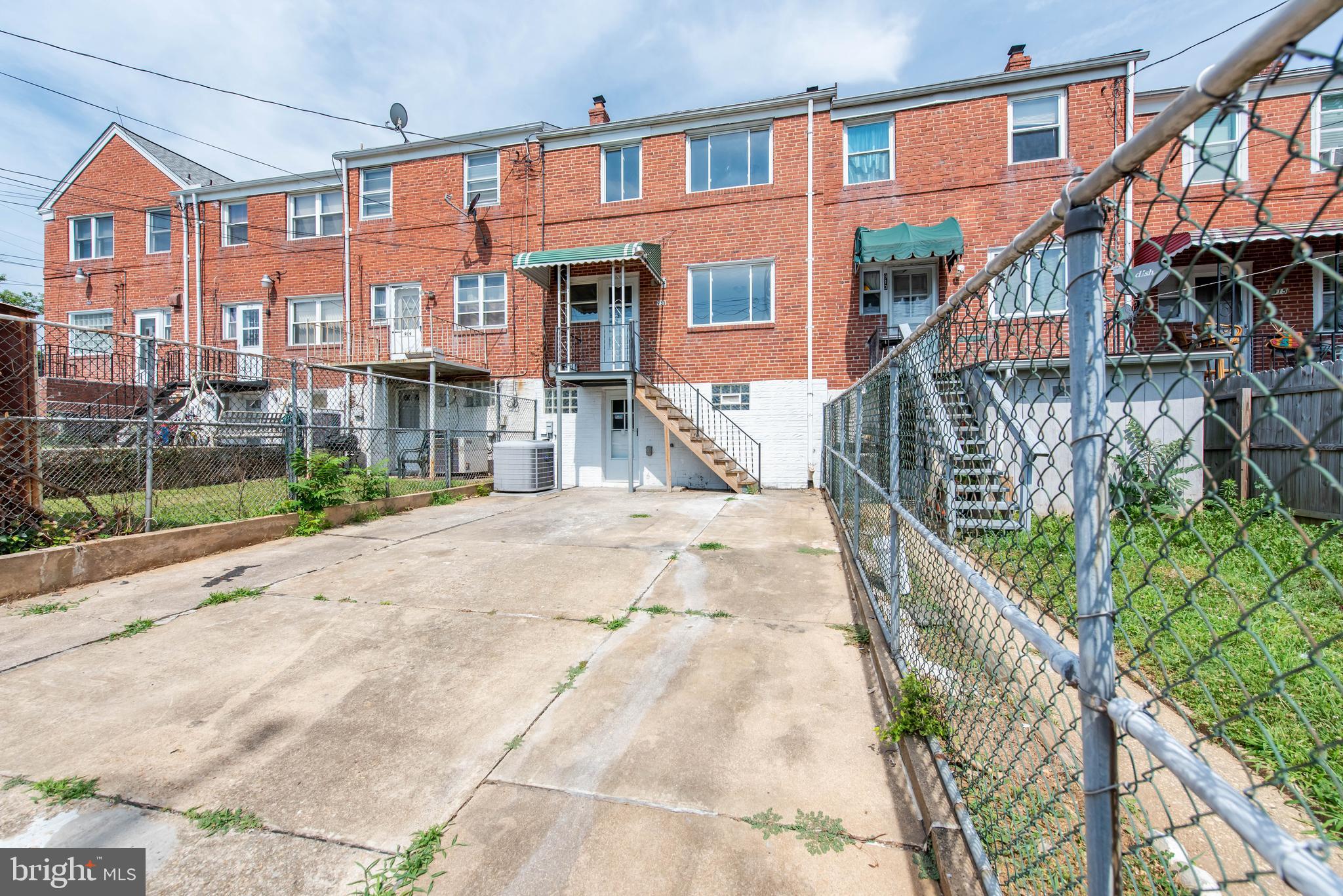 911 Coleridge Road Baltimore, MD 21229 - Photo 40 of 40 Rear Exterior