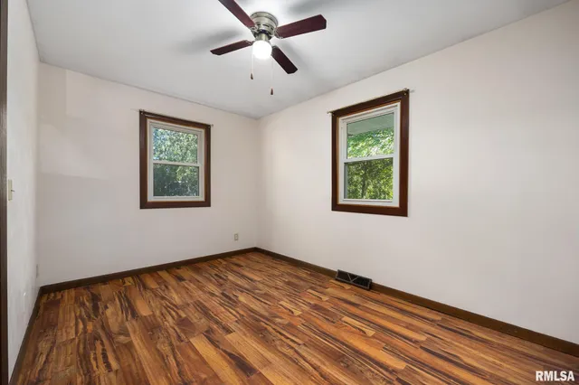 $212,000 | 719 Schilpp Court, Hopedale, IL 61747