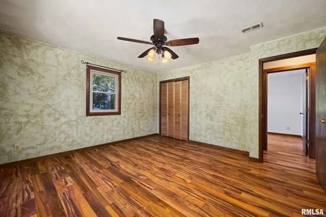 $212,000 | 719 Schilpp Court, Hopedale, IL 61747