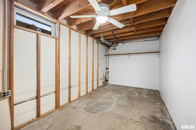 $212,000 | 719 Schilpp Court, Hopedale, IL 61747