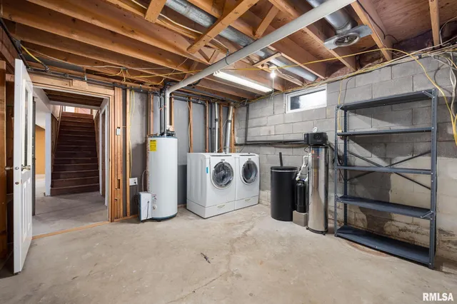 $212,000 | 719 Schilpp Court, Hopedale, IL 61747