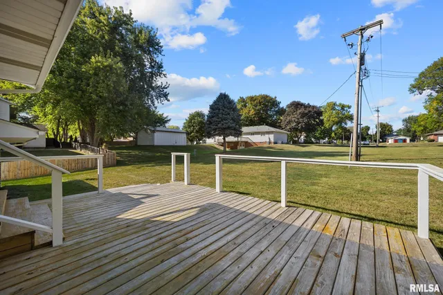 $212,000 | 719 Schilpp Court, Hopedale, IL 61747