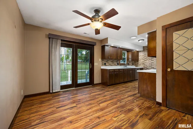 $212,000 | 719 Schilpp Court, Hopedale, IL 61747