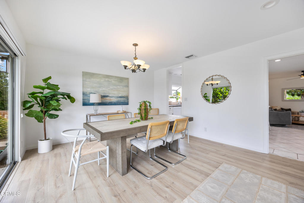 7015 Charrick Place Tujunga, CA 91042 - Photo 10 of 41 7015 Charrick-10