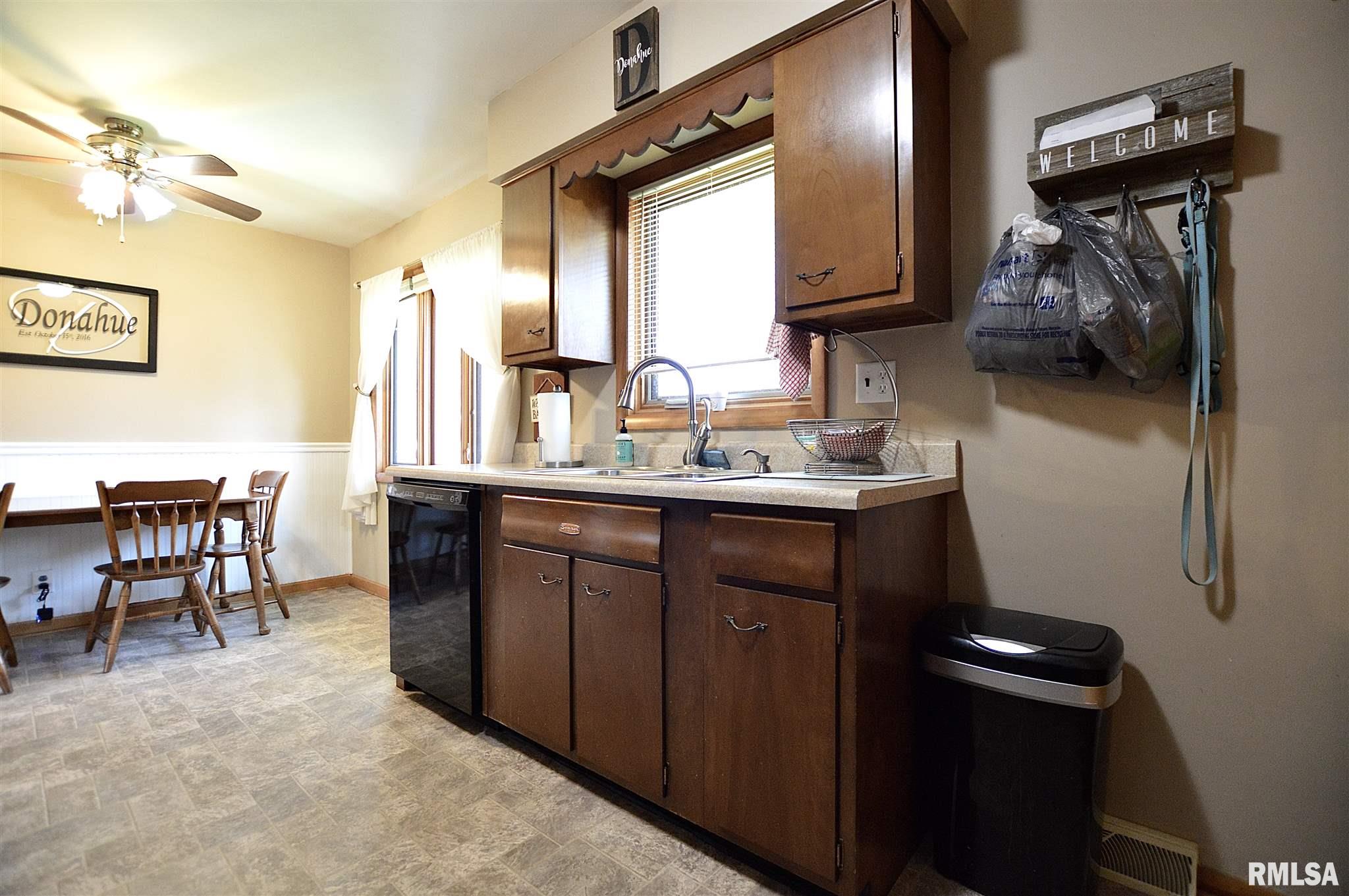 2324 East Sangamon Avenue Springfield, IL 62702 - Photo 9 of 27 Gallery Image 9