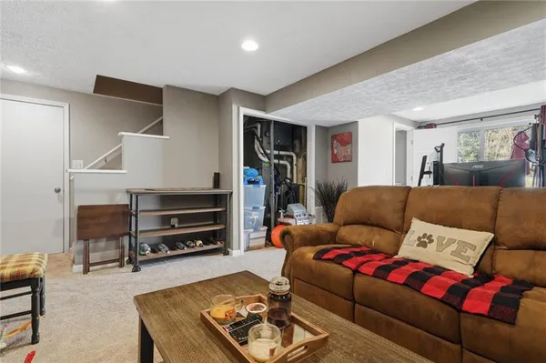 $230,000 | 6417 Helen Street, South Park, PA 15129
