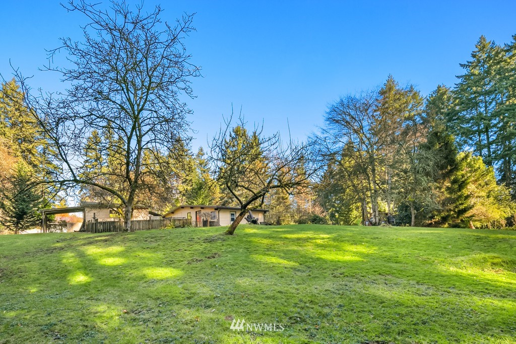 17721 Beall Road Southwest Vashon, WA 98070 - Photo 31 of 35 a view of green field