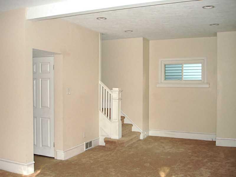 121 Freeport Road Aspinwall, PA 15215 - Photo 10 of 20 Family Room.